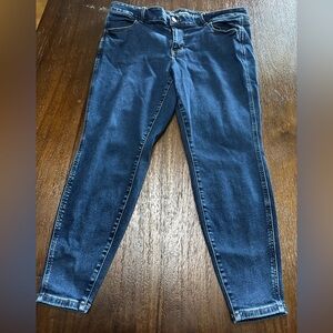 M.Jeans by Maurices. Mid rise skinny jeans size 18W short